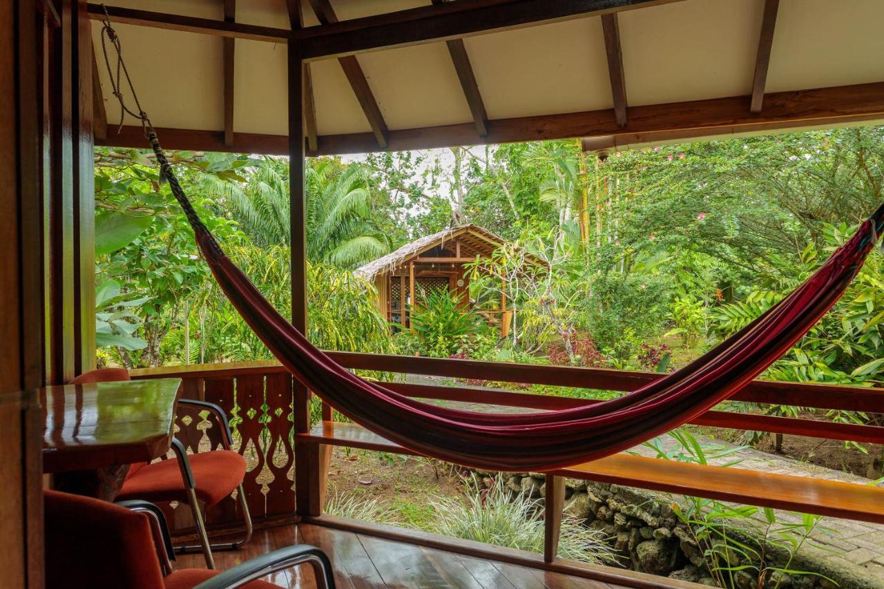 Bungalows Ache Cahuita Exterior photo